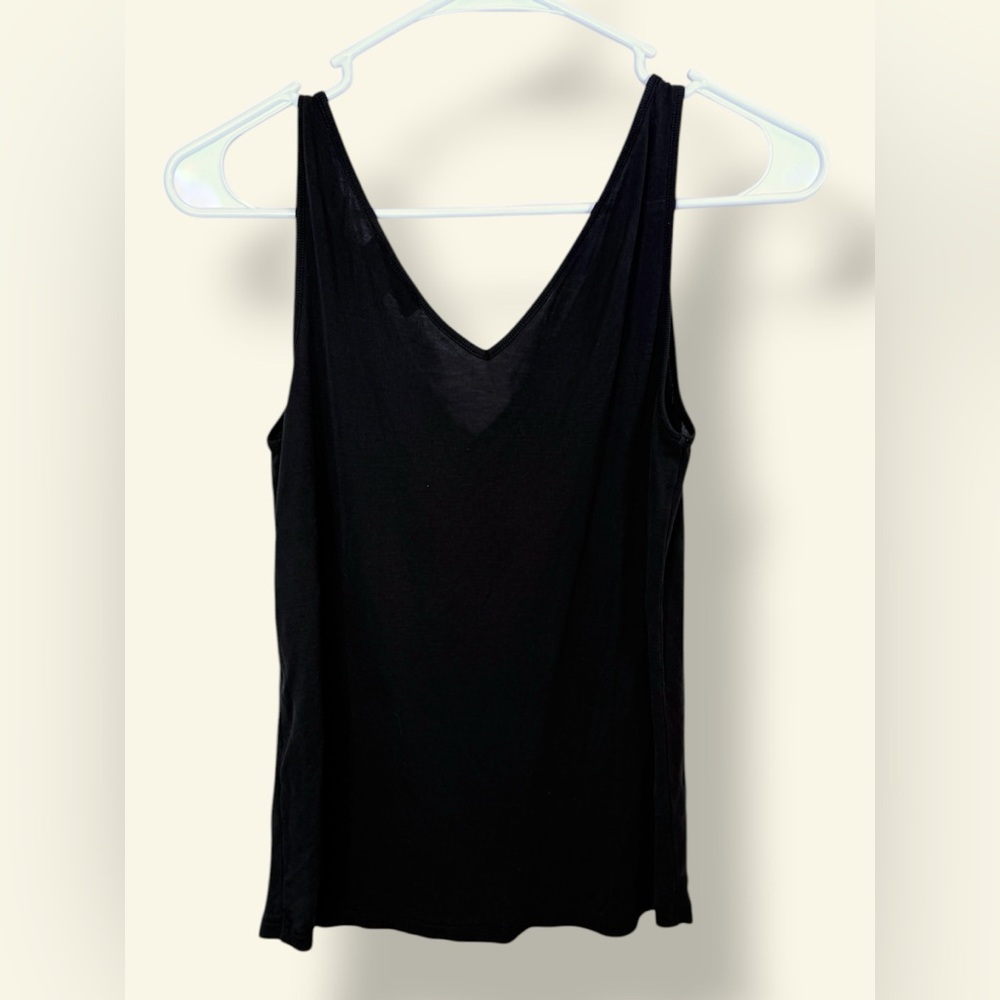 & Other Stories Stockholm Atelier Black V-Neck Tank Top Minimalist Flowy Size 6 - Picture 2 of 3